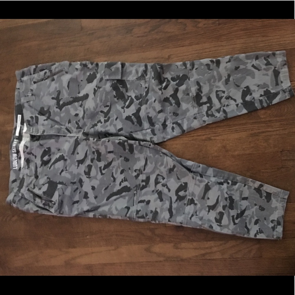 DKNY Ludlow Jeans